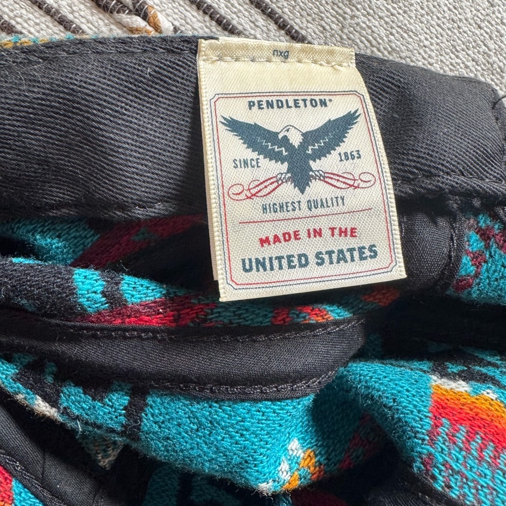 Pendleton Teal Patterned Wool Knit Cap with Brown Leather Brim- Like New - Picture 5 of 6